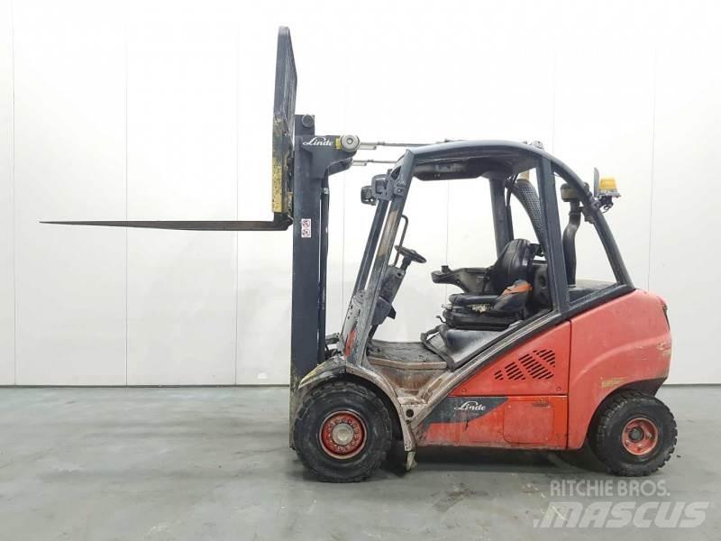 Linde H30D-02 393 Tehnika ar dīzeļa dzinēju