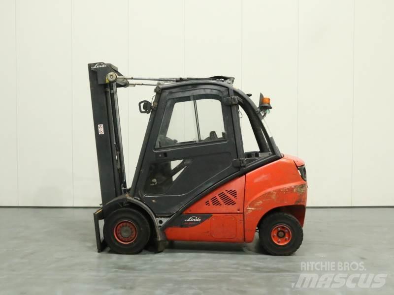 Linde H30D-02 393 Tehnika ar dīzeļa dzinēju