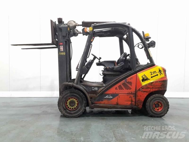 Linde H35D-02 393 Tehnika ar dīzeļa dzinēju