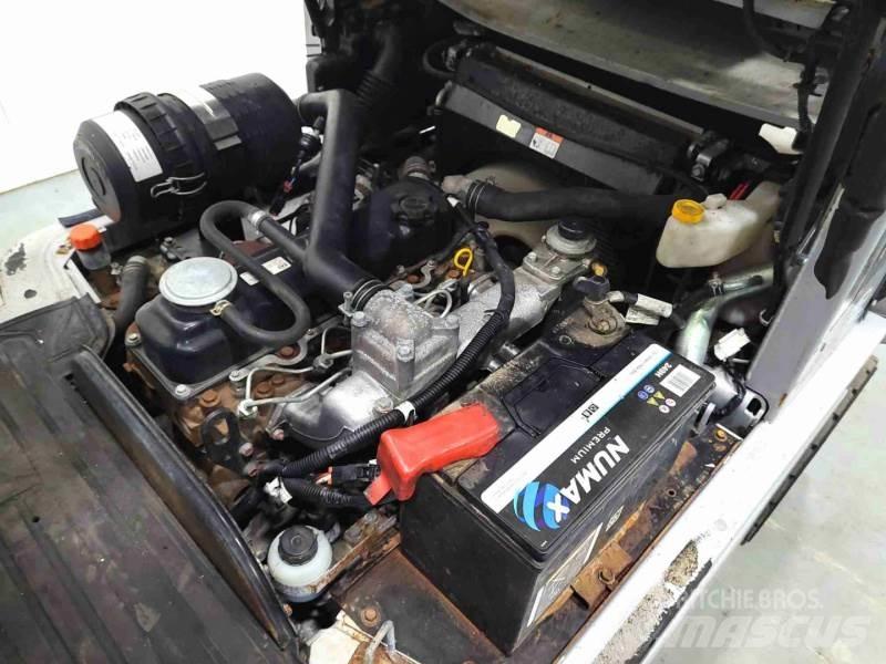 Nissan YG1D2A32H Tehnika ar dīzeļa dzinēju