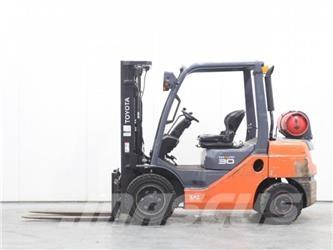 Toyota 02-8FGF30 LPG tehnika