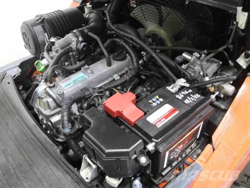 Toyota 02-8FGF30 LPG tehnika