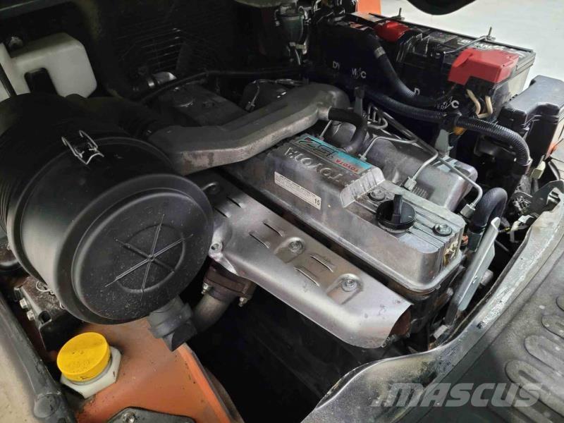 Toyota 42-7FD45 Tehnika ar dīzeļa dzinēju