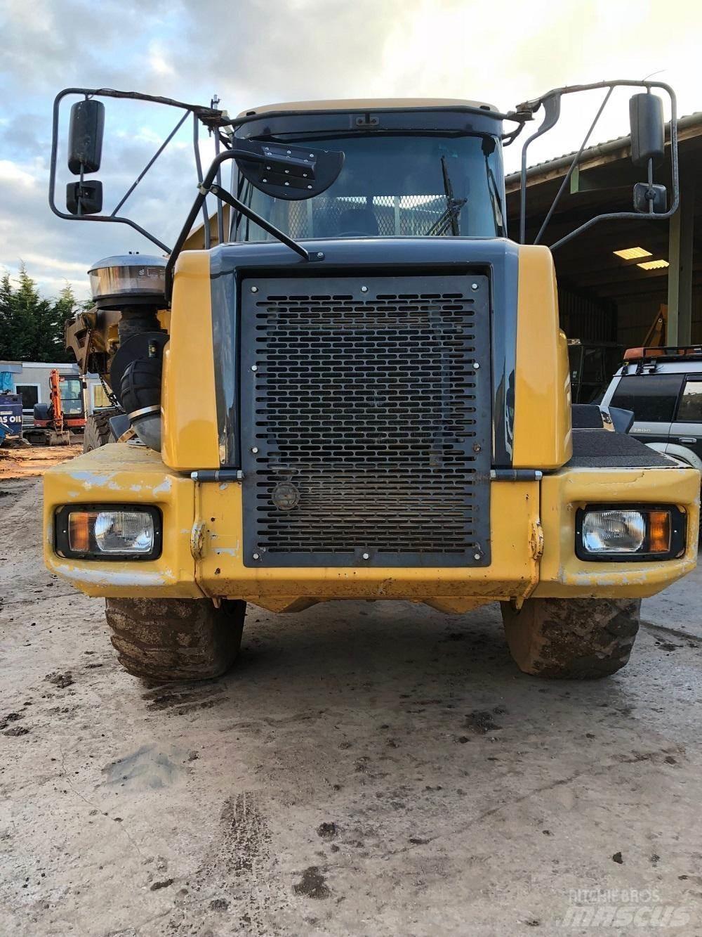 Bell D30D Karjeras kravas automašīnas