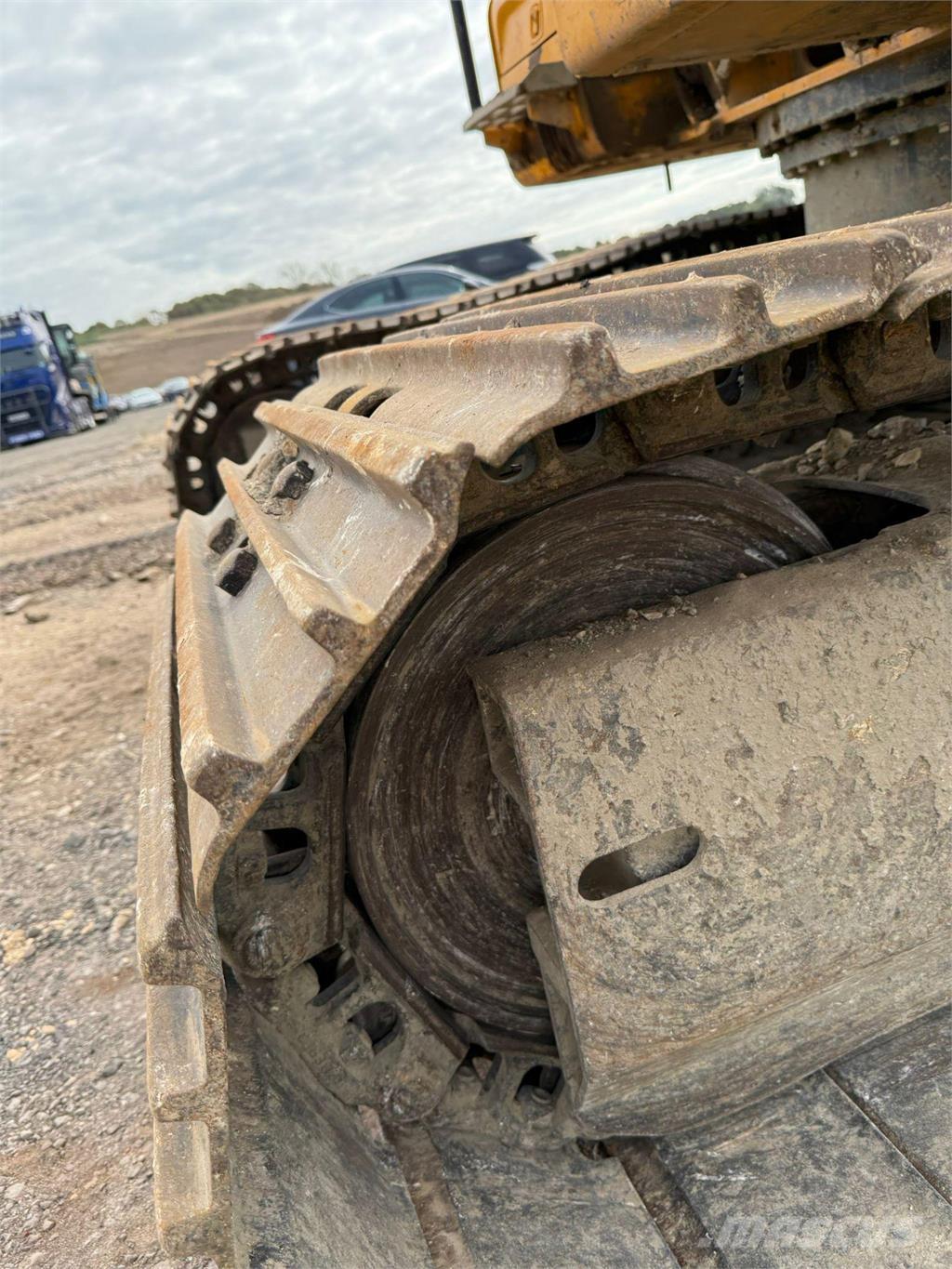 JCB 220X L 4F Kāpurķēžu ekskavatori