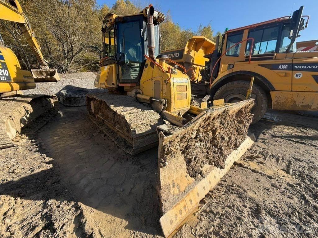 Komatsu D51PX Kāpurķēžu buldozeri