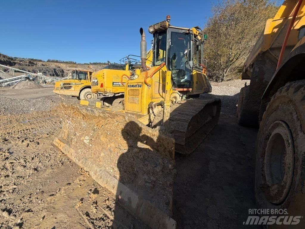 Komatsu D51PX Kāpurķēžu buldozeri