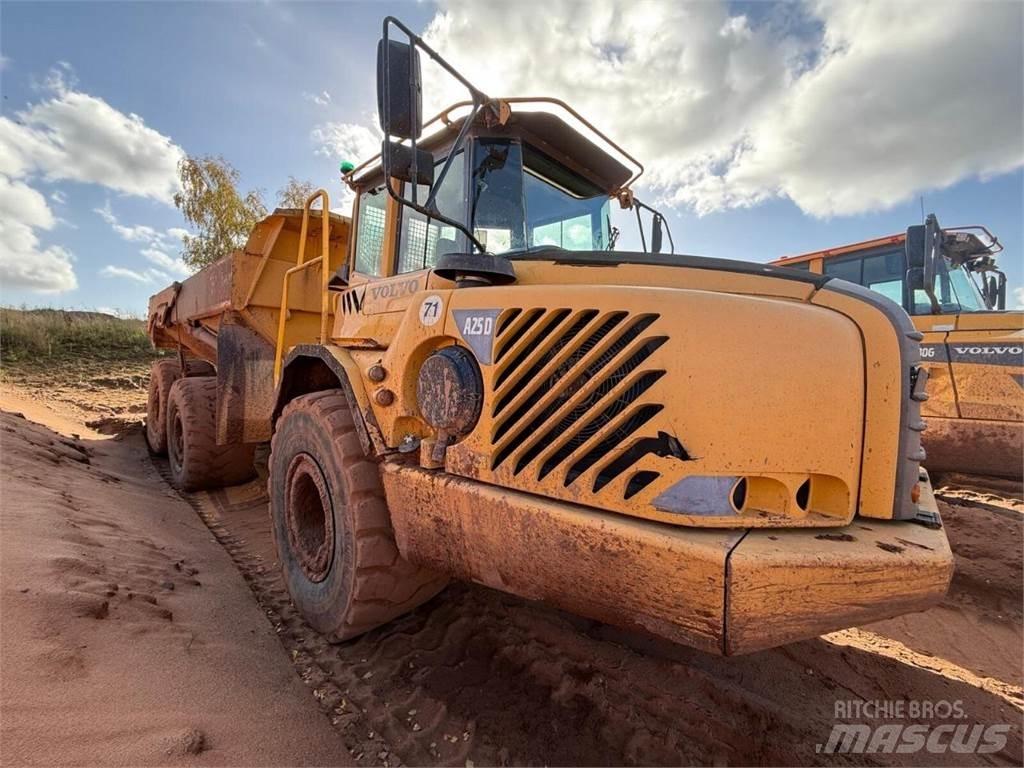 Volvo A25D Artikulētie pašizgāzēji