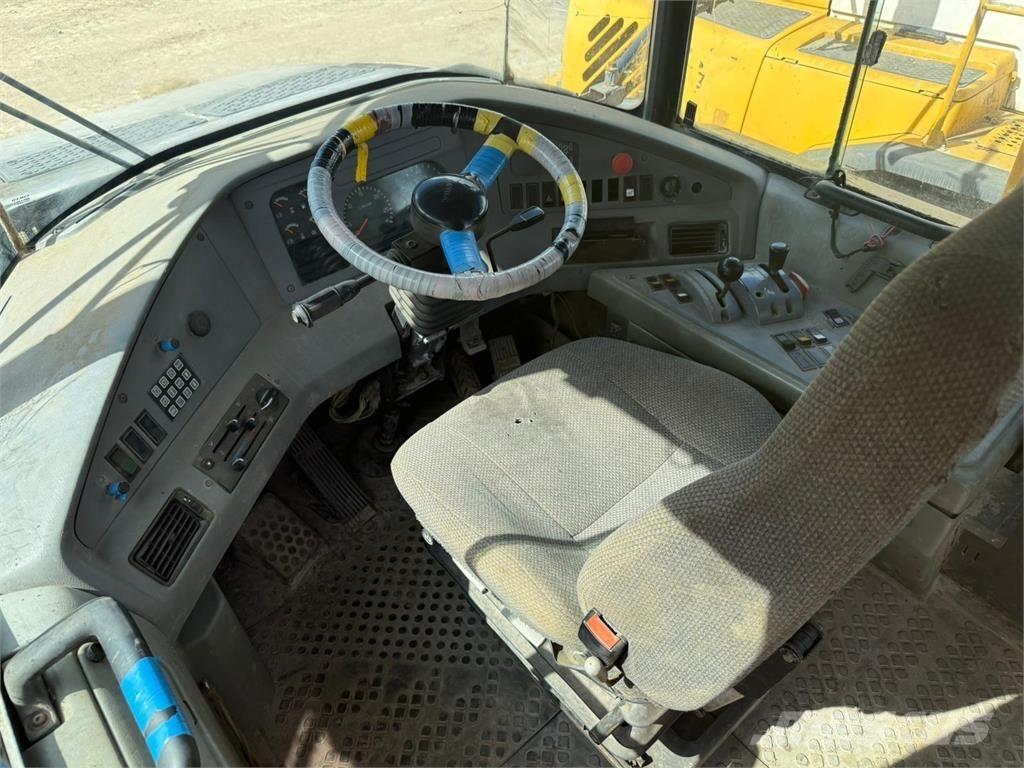 Volvo A40D Artikulētie pašizgāzēji