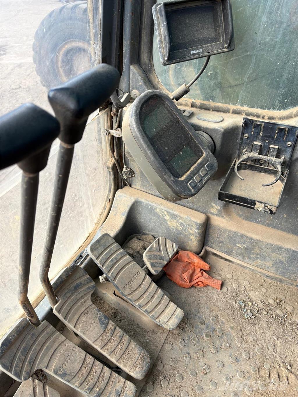 Volvo EC290BLC Kāpurķēžu ekskavatori