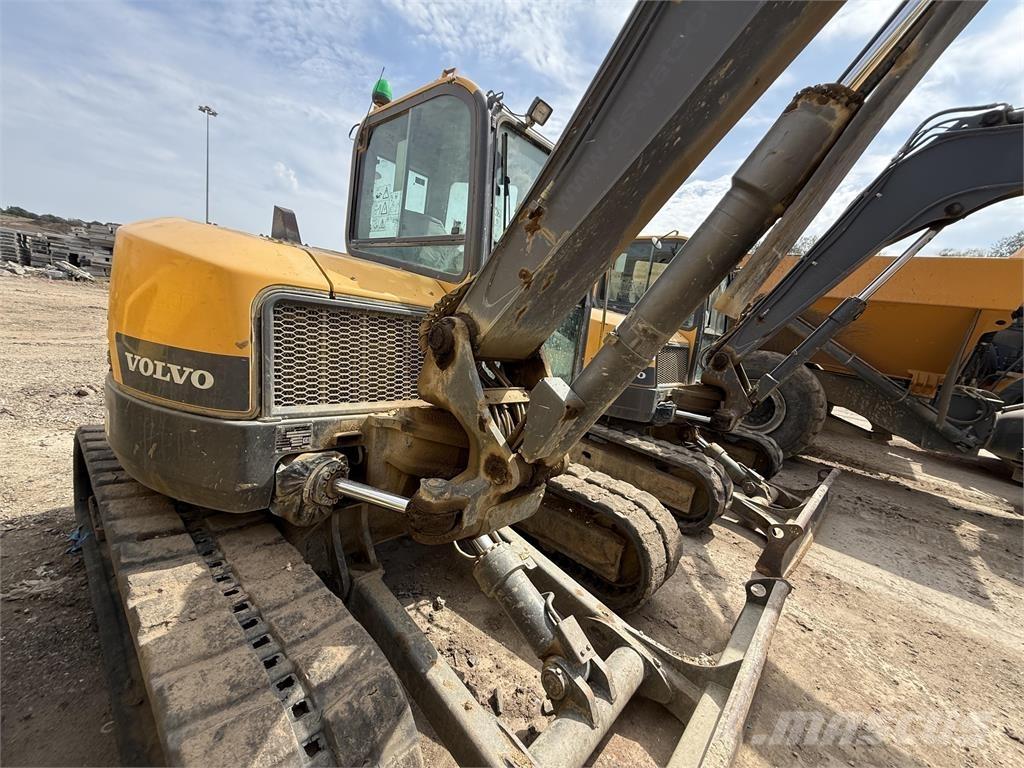 Volvo ECR88D Kāpurķēžu ekskavatori
