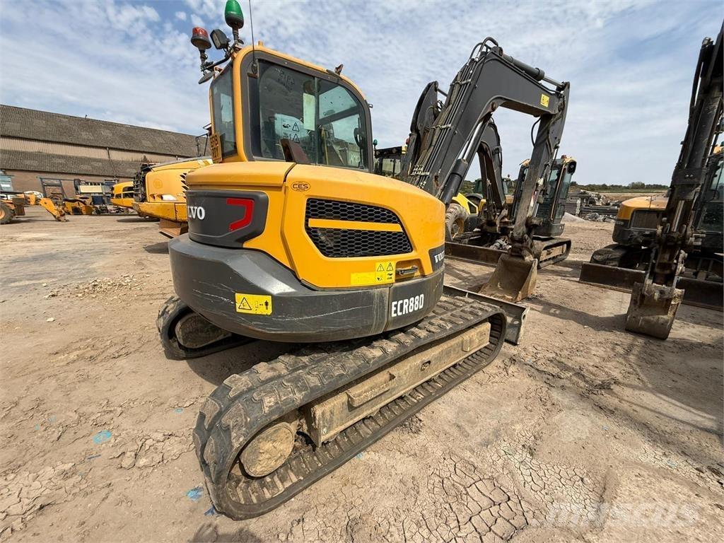 Volvo ECR88D Kāpurķēžu ekskavatori
