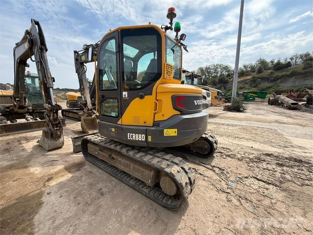 Volvo ECR88D Kāpurķēžu ekskavatori