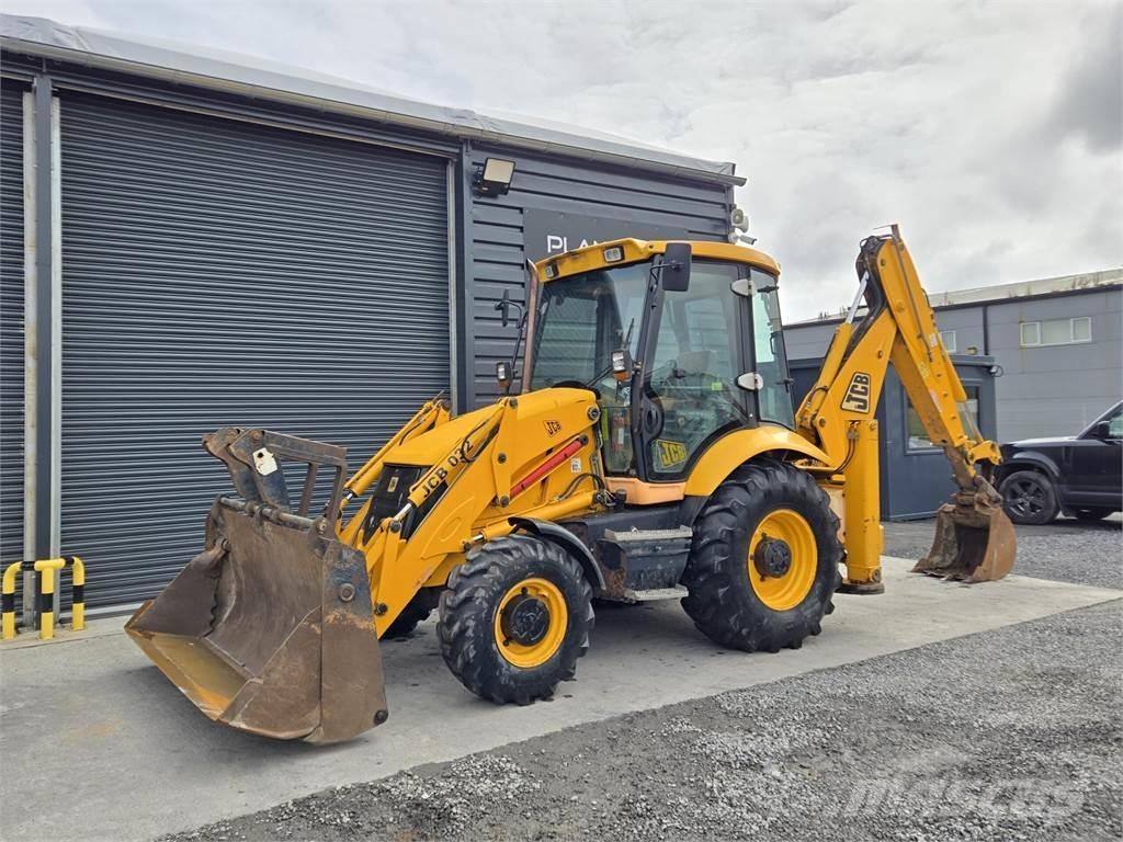JCB 3CX Ekskavatori-iekrāvēji