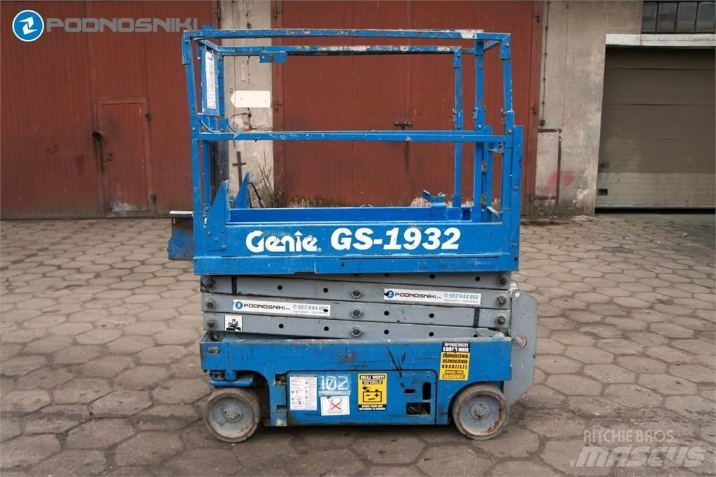 Genie 1932 Šķerveida pacēlāji