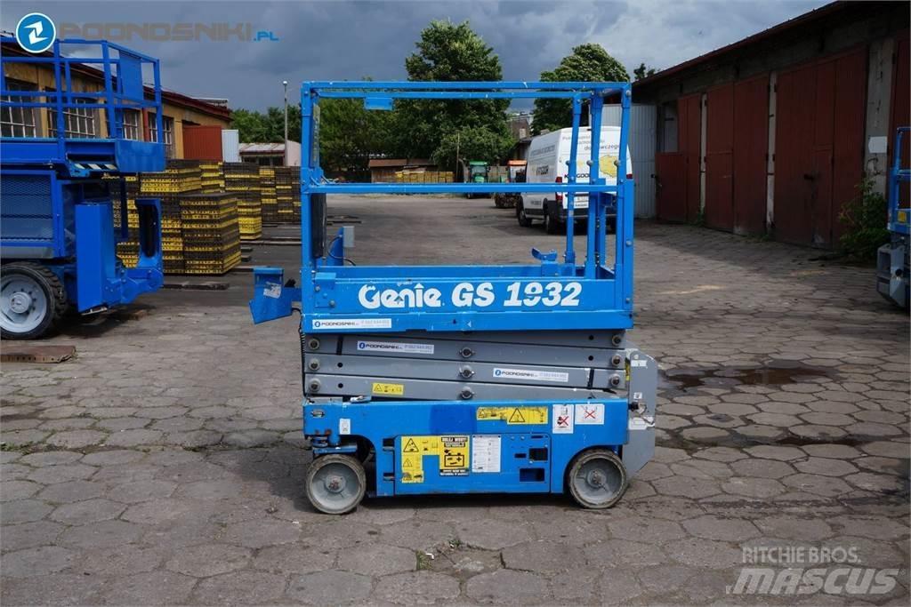 Genie 1932 Šķerveida pacēlāji
