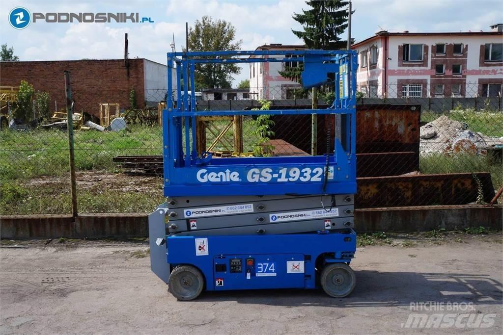 Genie 1932 Šķerveida pacēlāji