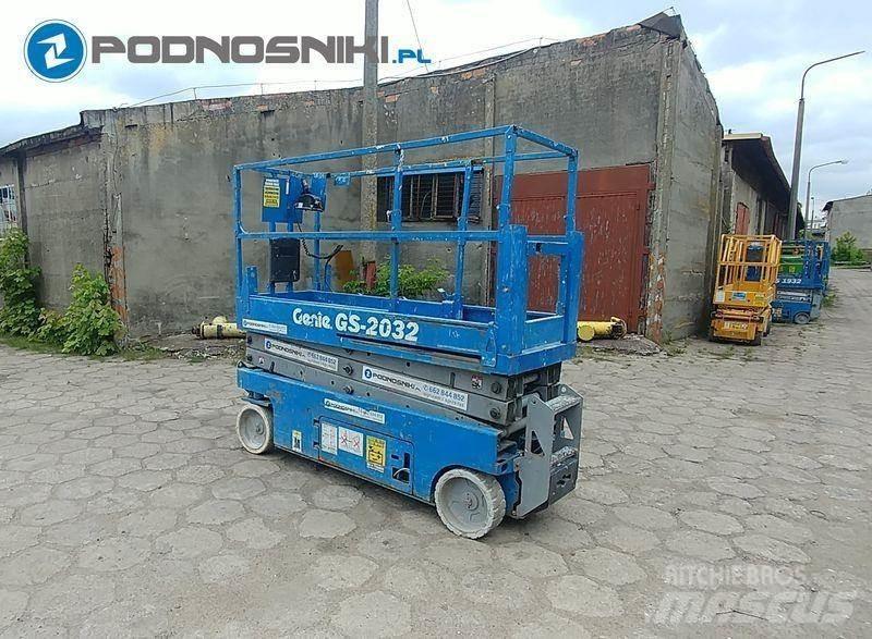 Genie 2032 Šķerveida pacēlāji