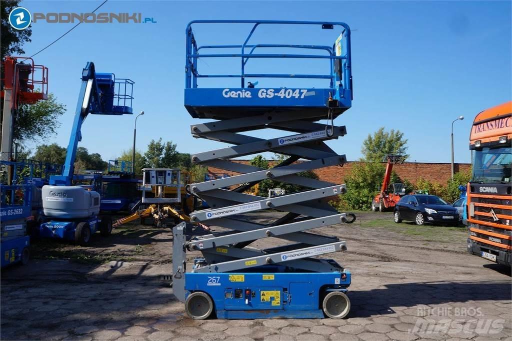 Genie 4047 Šķerveida pacēlāji