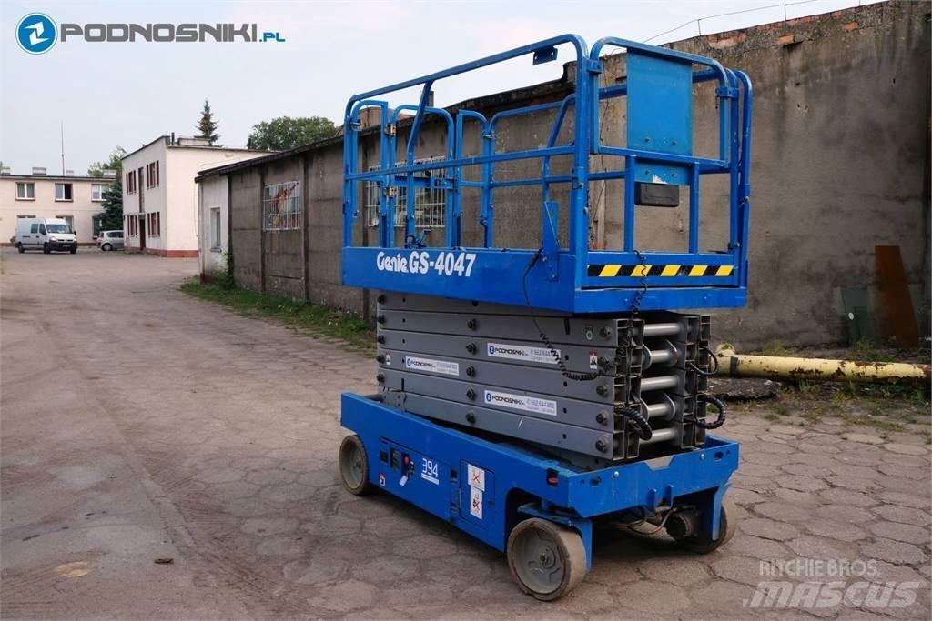 Genie 4047 Šķerveida pacēlāji