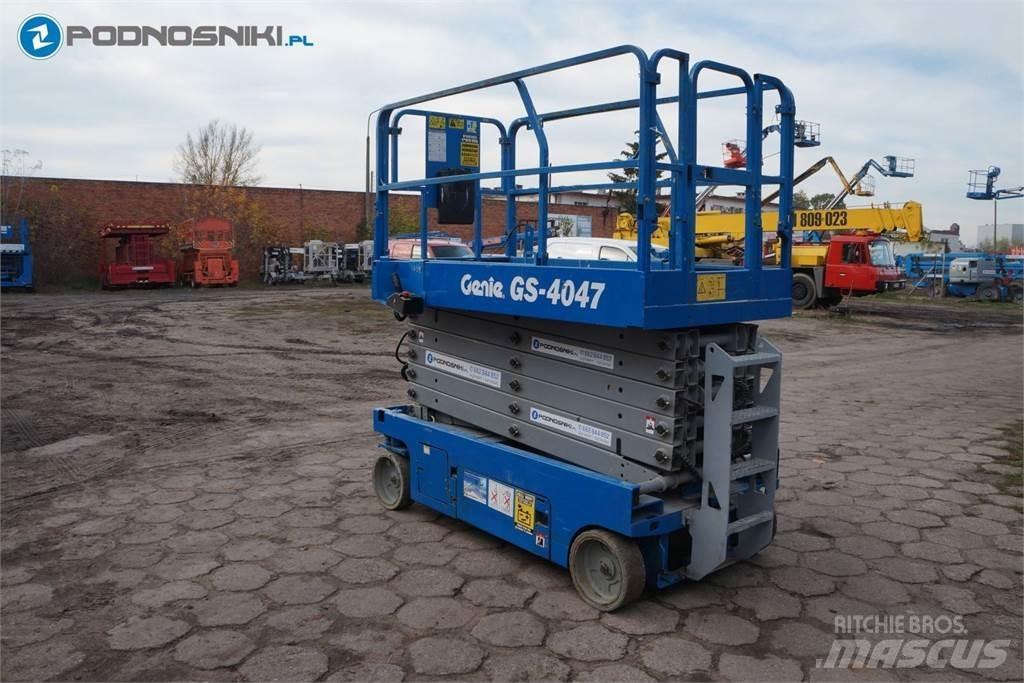 Genie 4047 Šķerveida pacēlāji