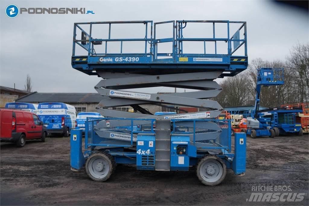 Genie 4390 Šķerveida pacēlāji