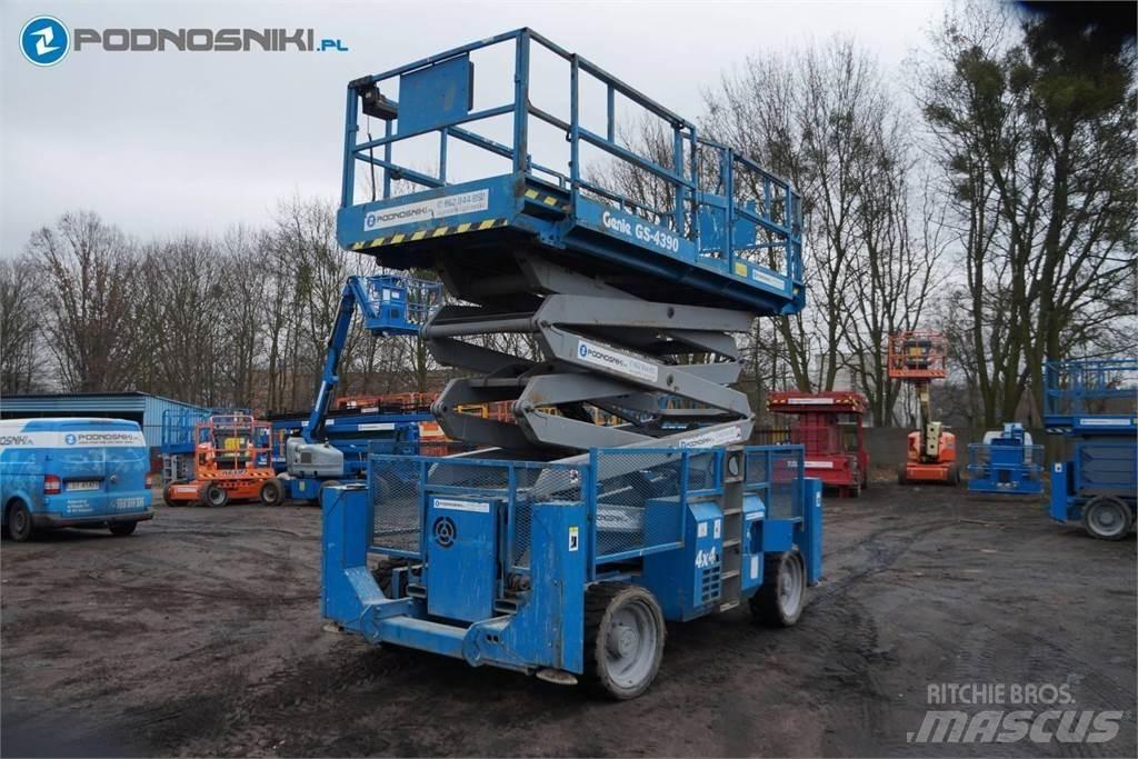 Genie 4390 Šķerveida pacēlāji