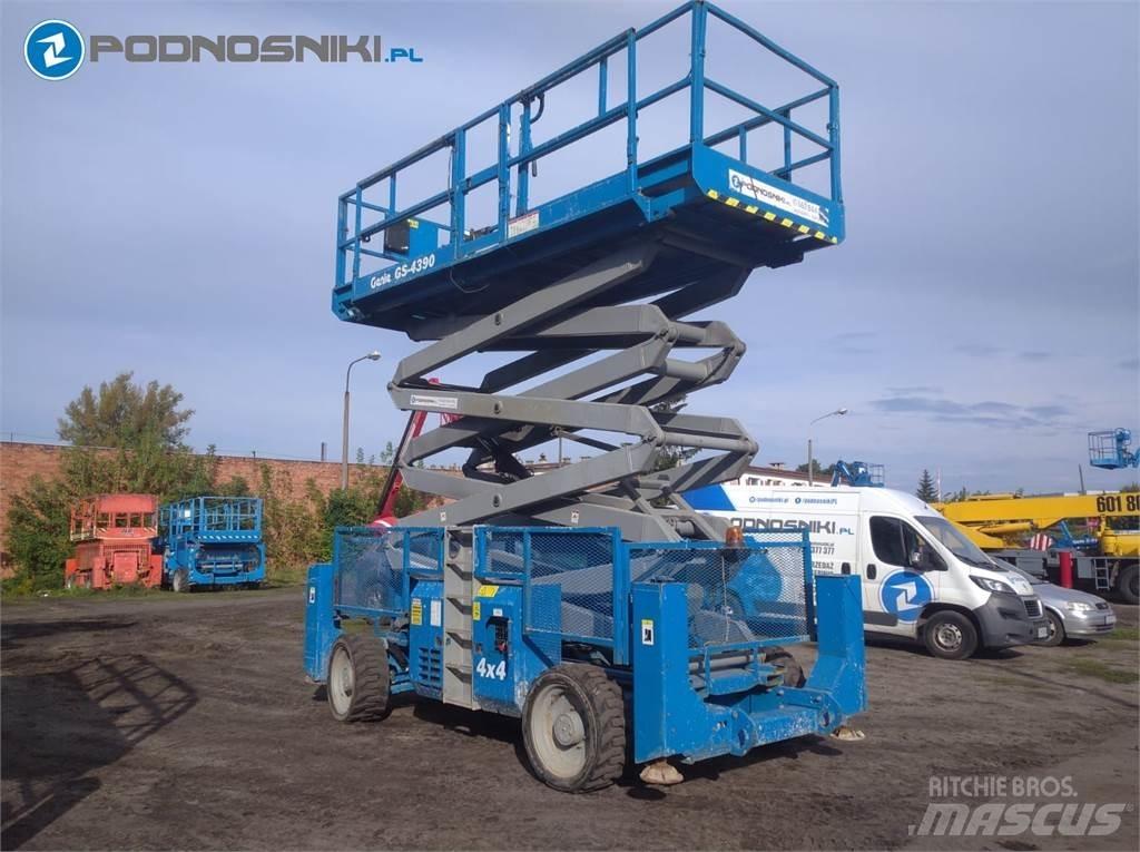 Genie 4390 Šķerveida pacēlāji