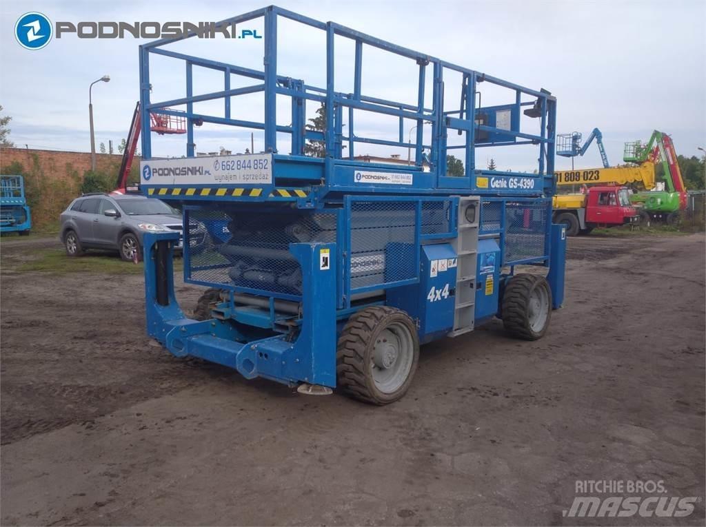 Genie 4390 Šķerveida pacēlāji