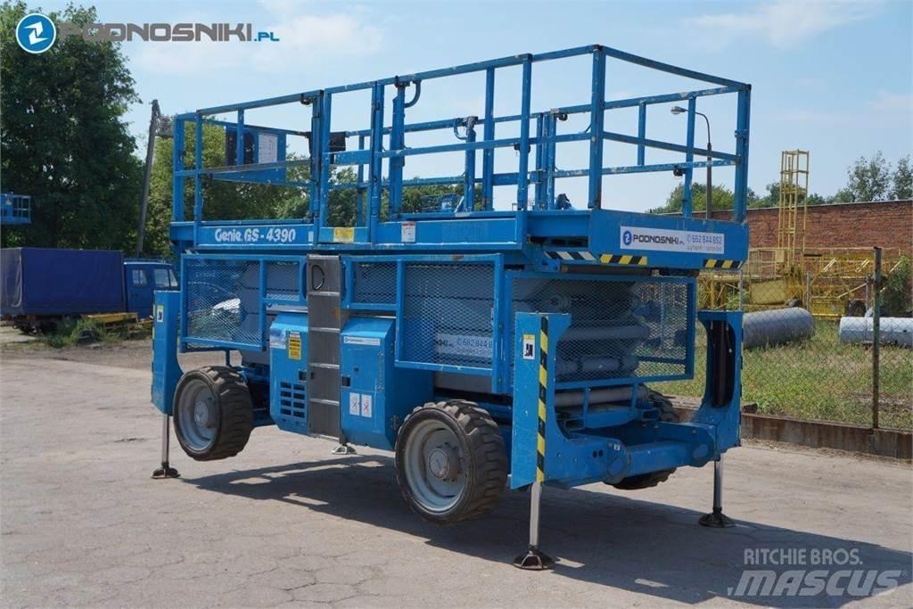 Genie 4390 RT Šķerveida pacēlāji