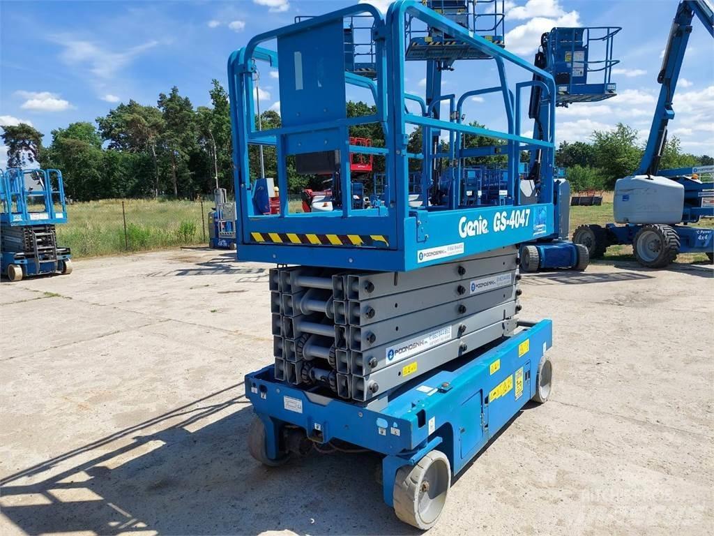 Genie GS-4047 Šķerveida pacēlāji