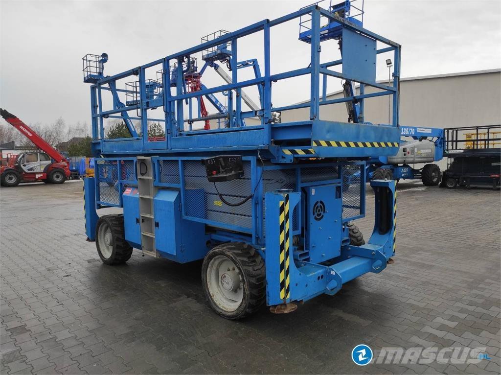 Genie GS-4390 Šķerveida pacēlāji