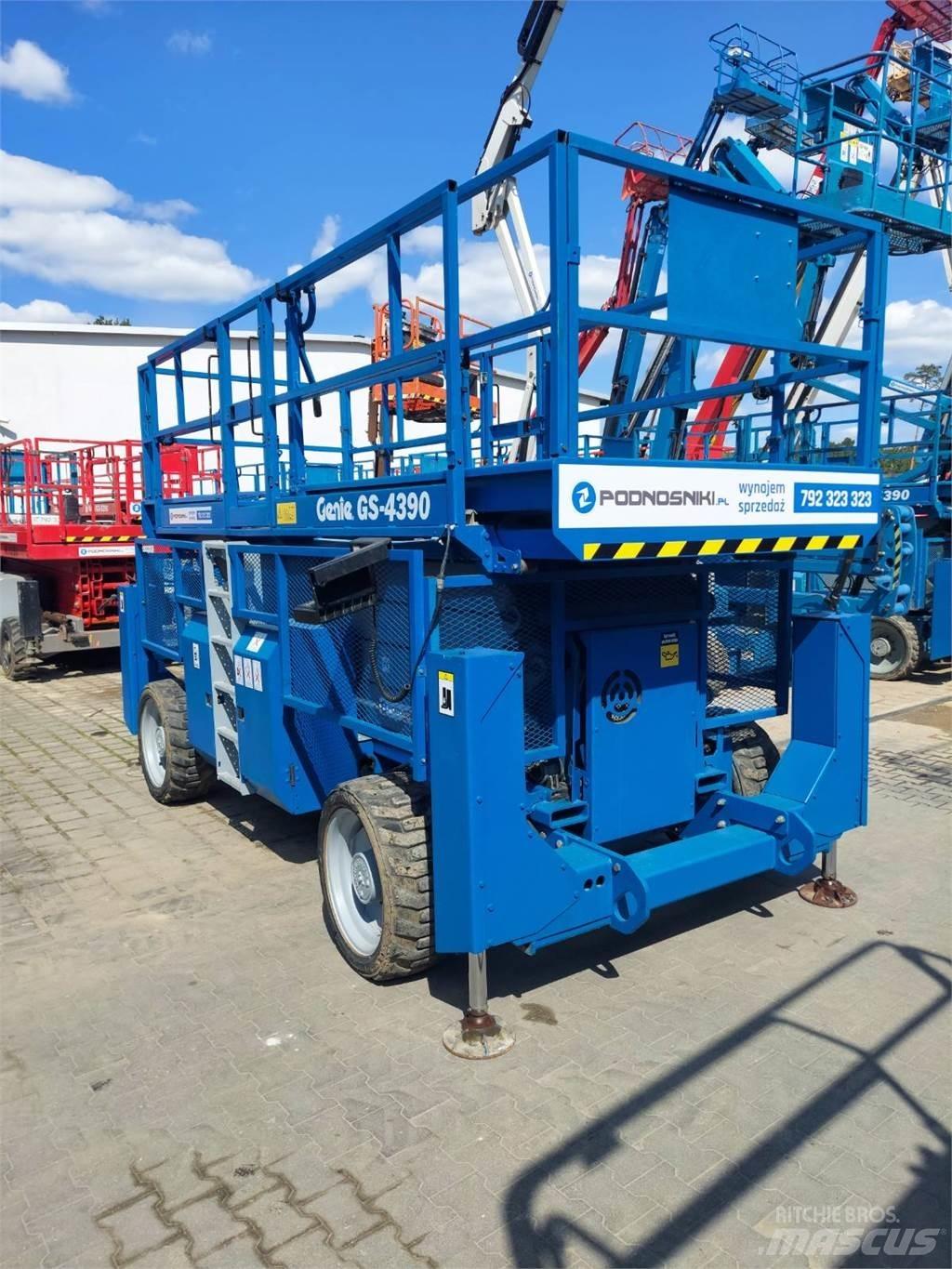 Genie GS-4390 RT Šķerveida pacēlāji