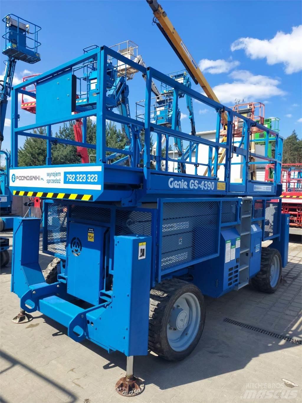 Genie GS-4390 RT Šķerveida pacēlāji