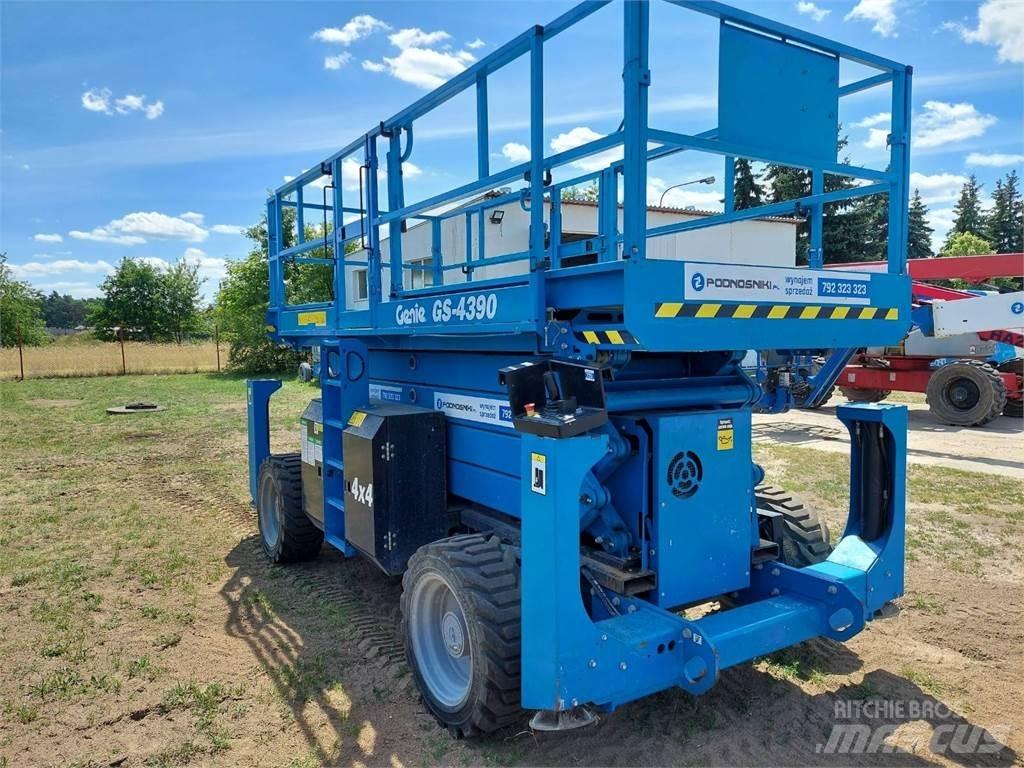 Genie GS-4390 RT Šķerveida pacēlāji