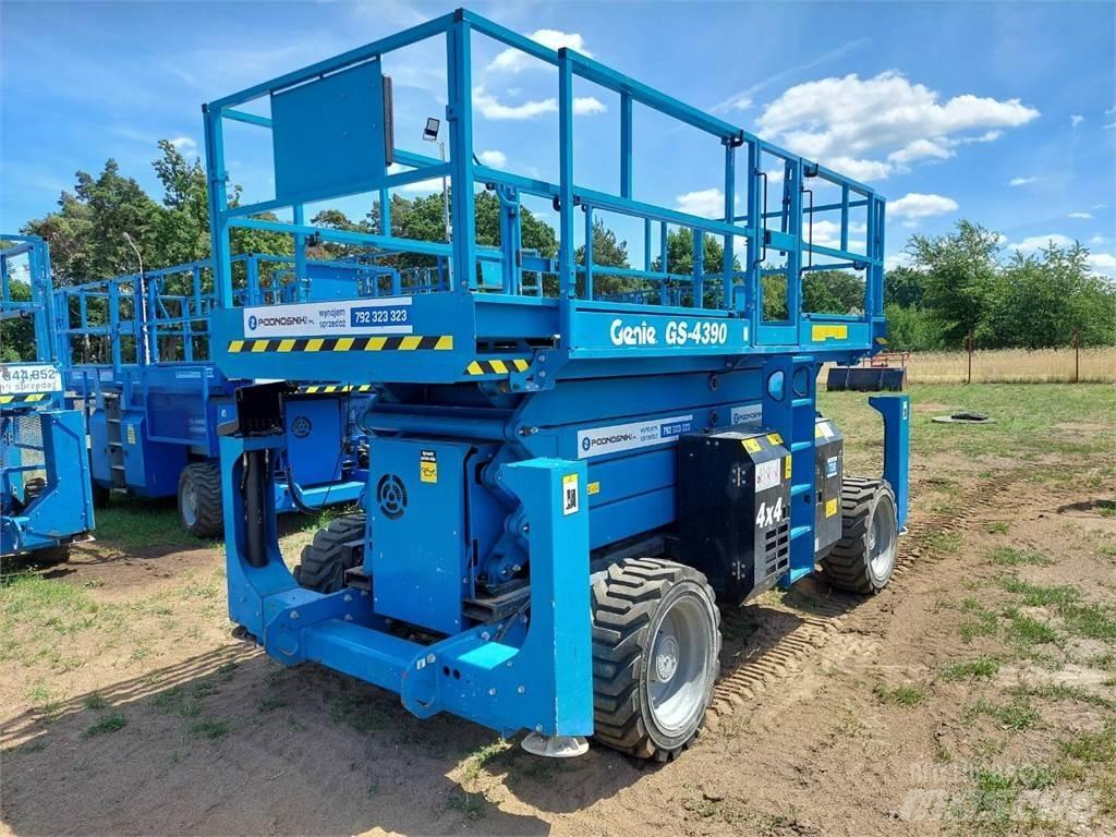 Genie GS-4390 RT Šķerveida pacēlāji