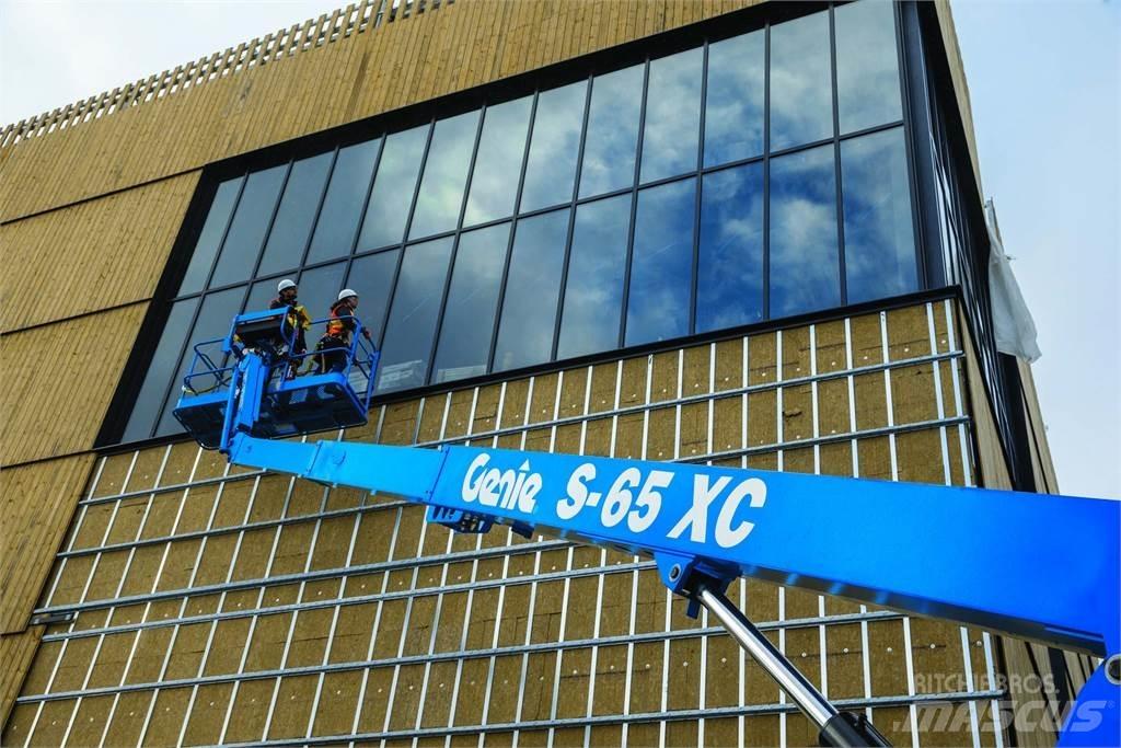 Genie S-65 XC Teleskopiskie pacēlāji