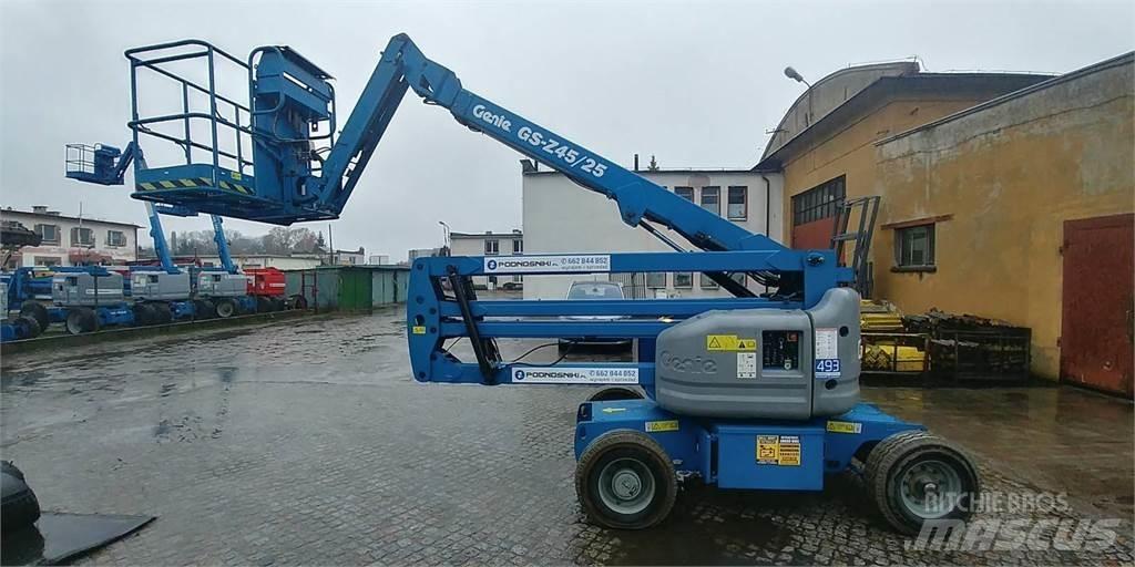 Genie Z45/25J Strēles pacēlāji