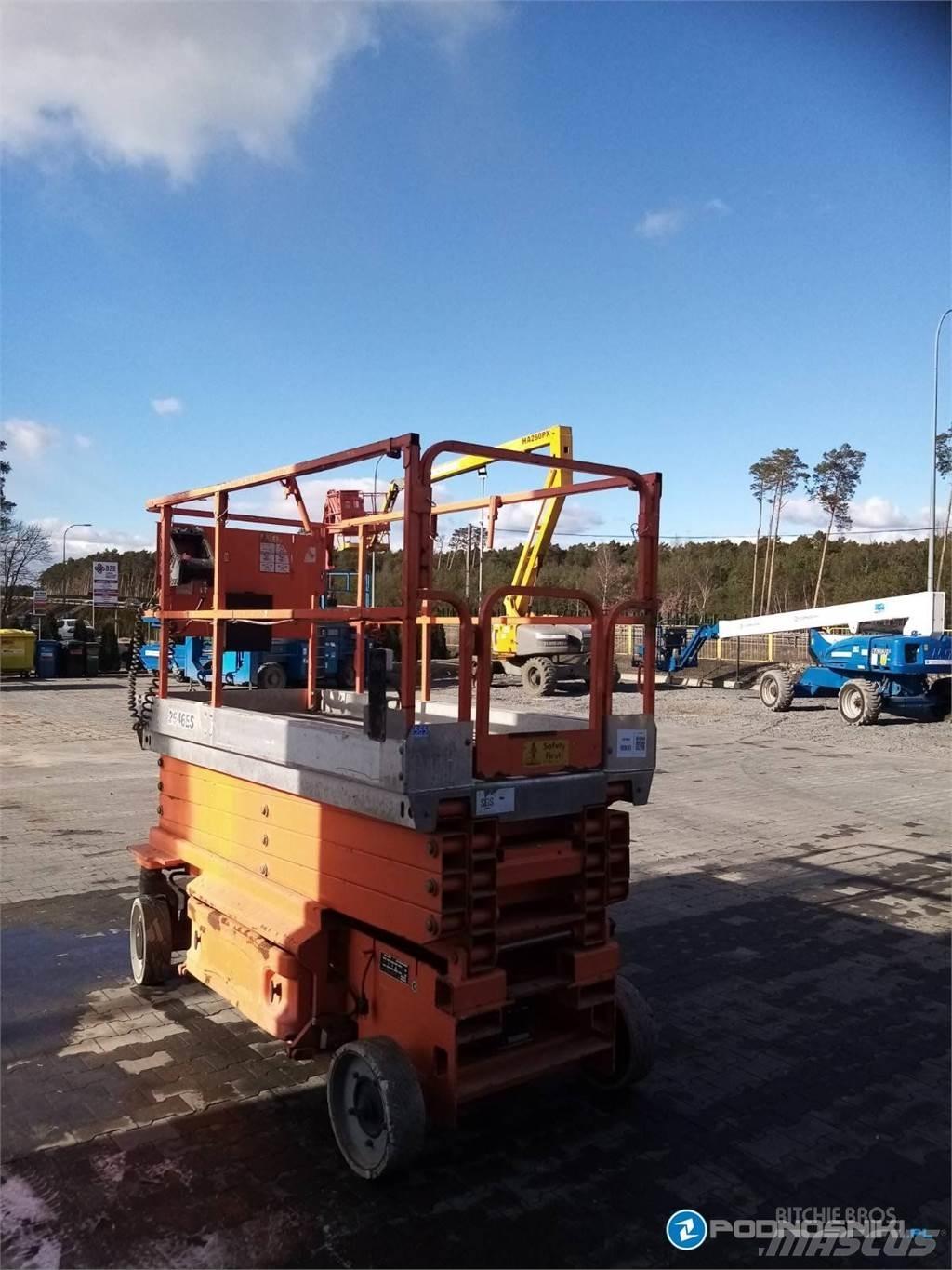 JLG 2646ES Šķerveida pacēlāji