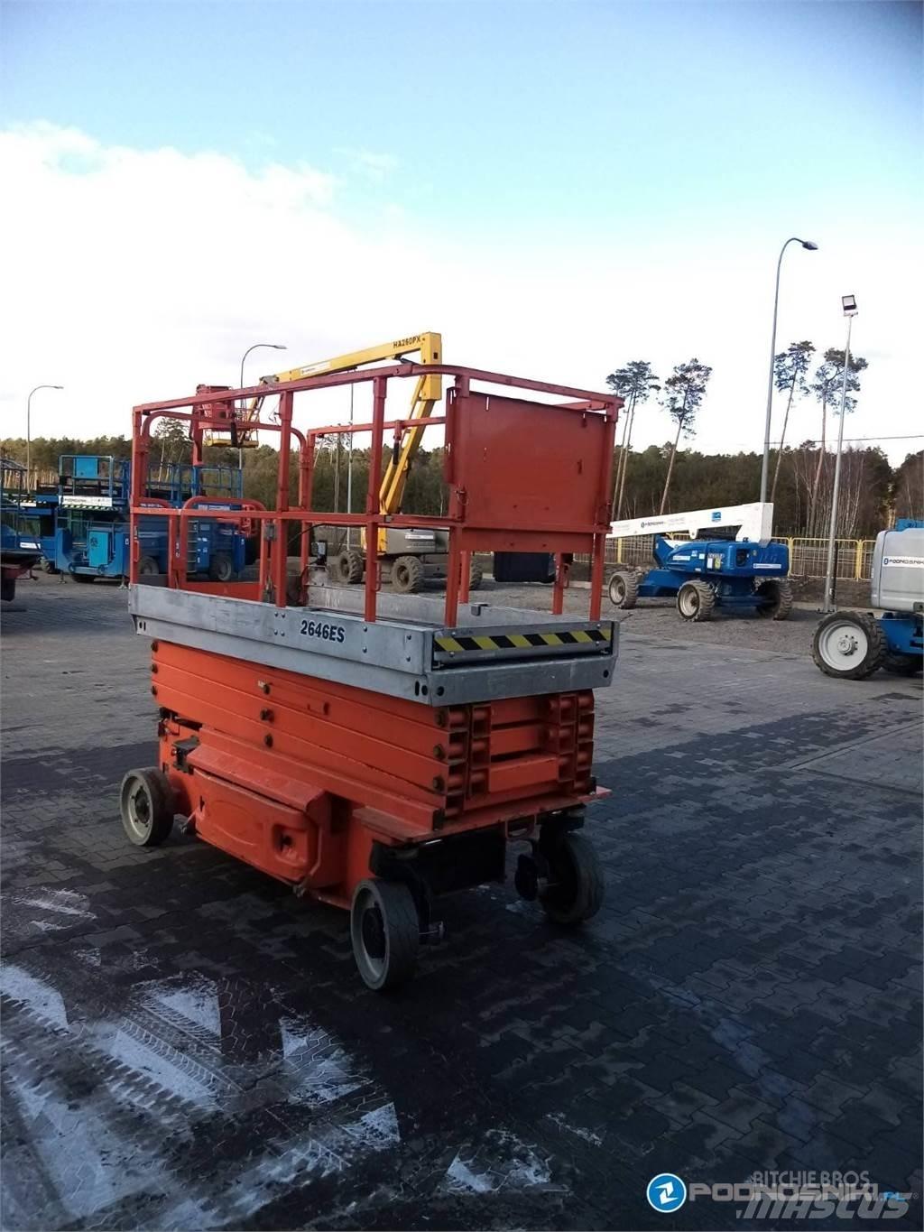 JLG 2646ES Šķerveida pacēlāji
