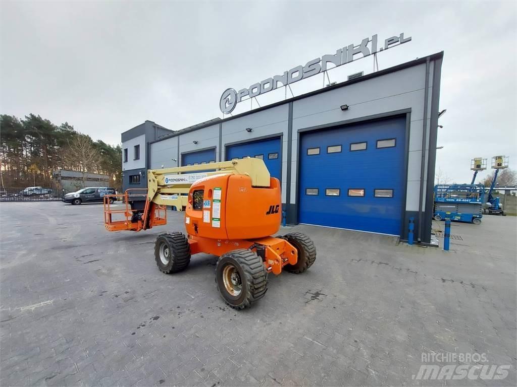 JLG 450AJ Strēles pacēlāji