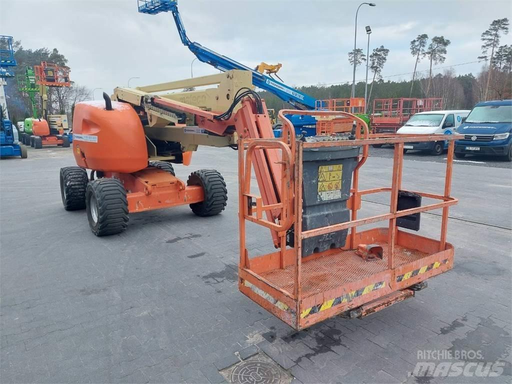 JLG 450AJ Strēles pacēlāji