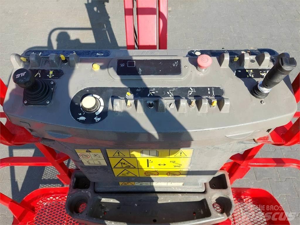 JLG M450AJ Strēles pacēlāji