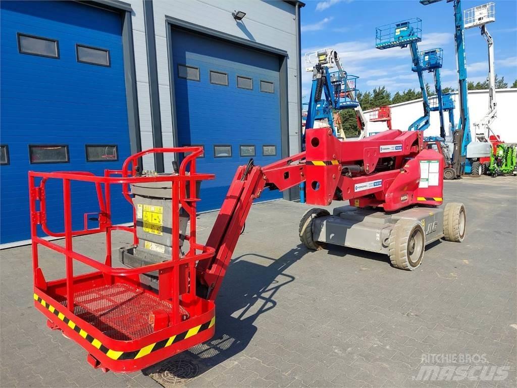 JLG M450AJ Strēles pacēlāji