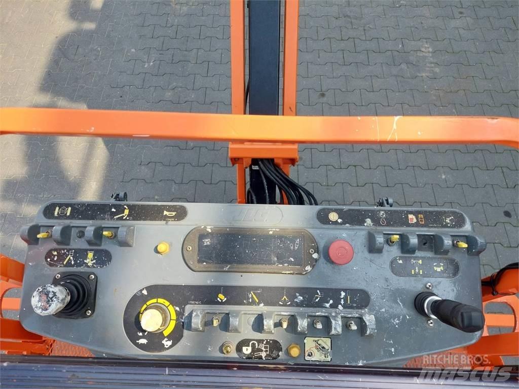 JLG M600JP Strēles pacēlāji
