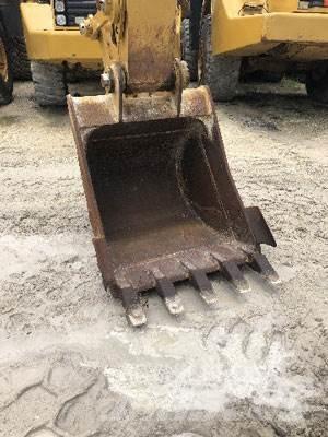 CAT 320 Kāpurķēžu ekskavatori