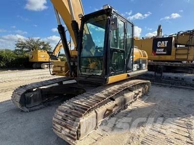 CAT 324DL Long Reach Kāpurķēžu ekskavatori