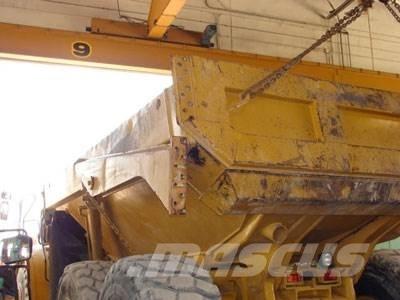 CAT 735 Tailgate Citas sastāvdaļas
