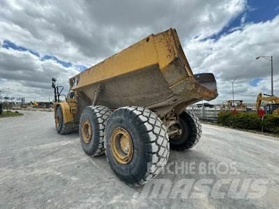 CAT 740 Artikulētie pašizgāzēji