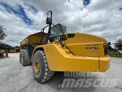 CAT 740 Artikulētie pašizgāzēji